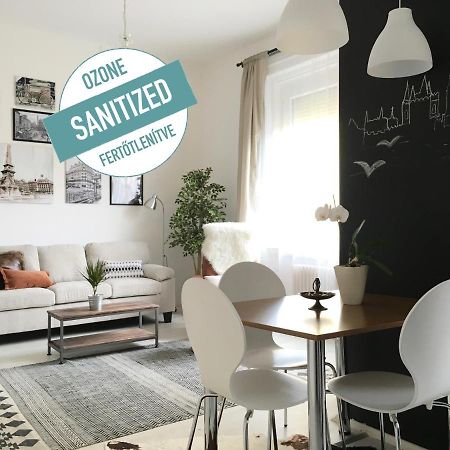 Standard Apartment By Hi5 - Karoly 23 Budapest Ngoại thất bức ảnh